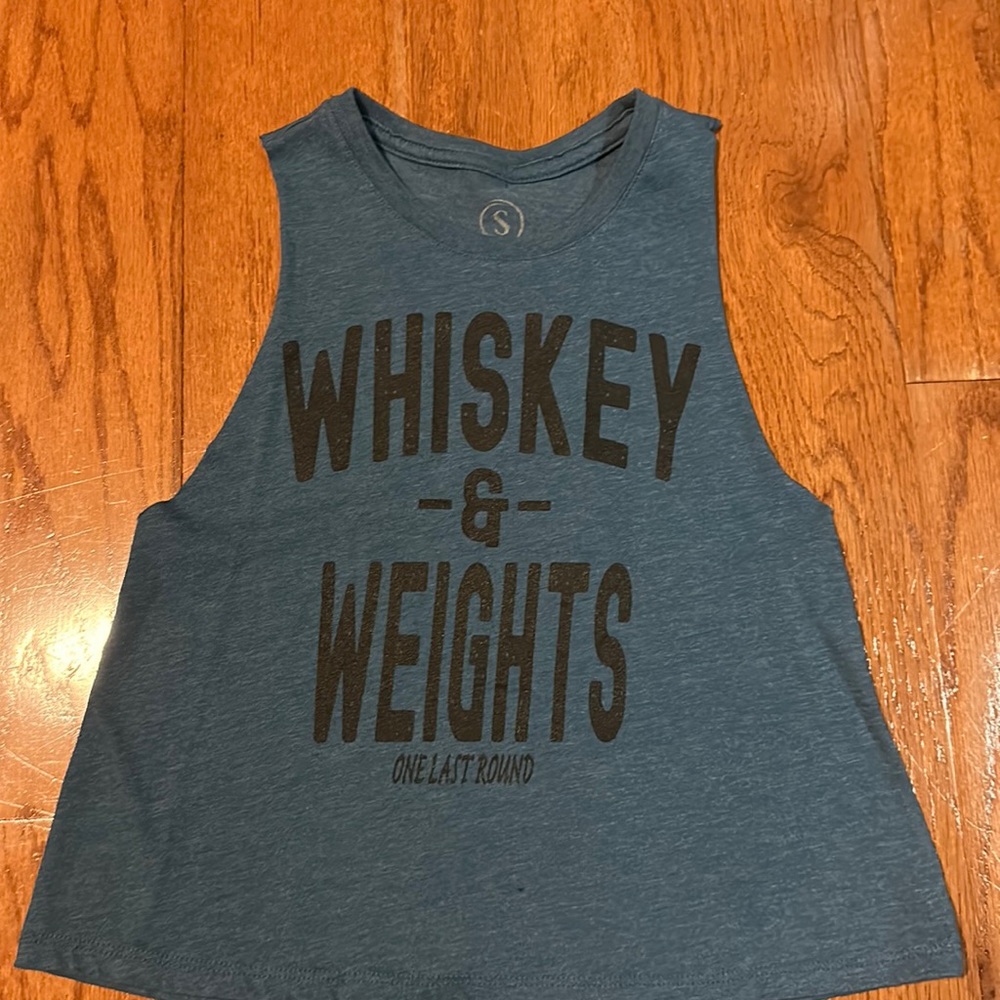 Razorback, crop tank top